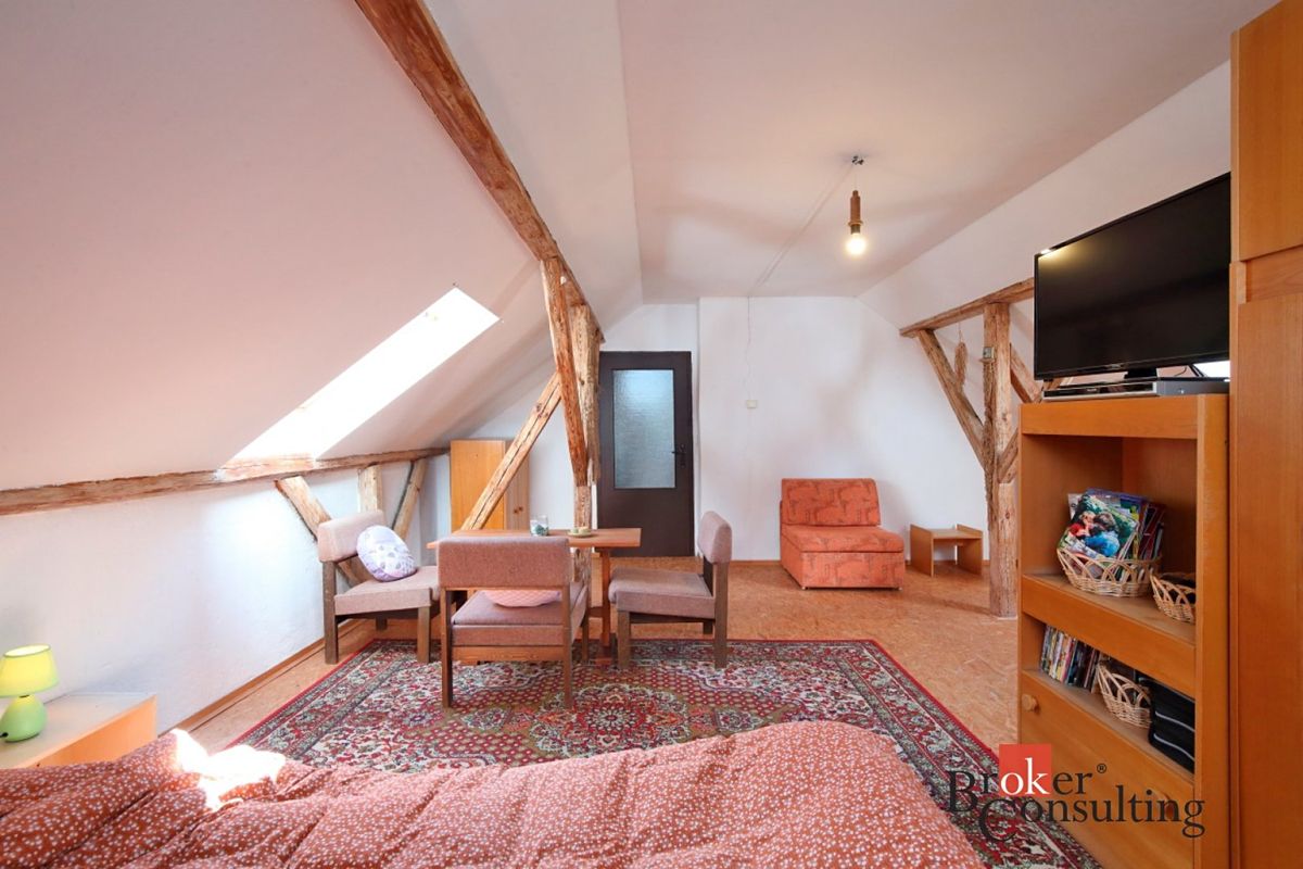 Prodej rodinného domu 158 m², pozemek 1356 m² thumbnail 5