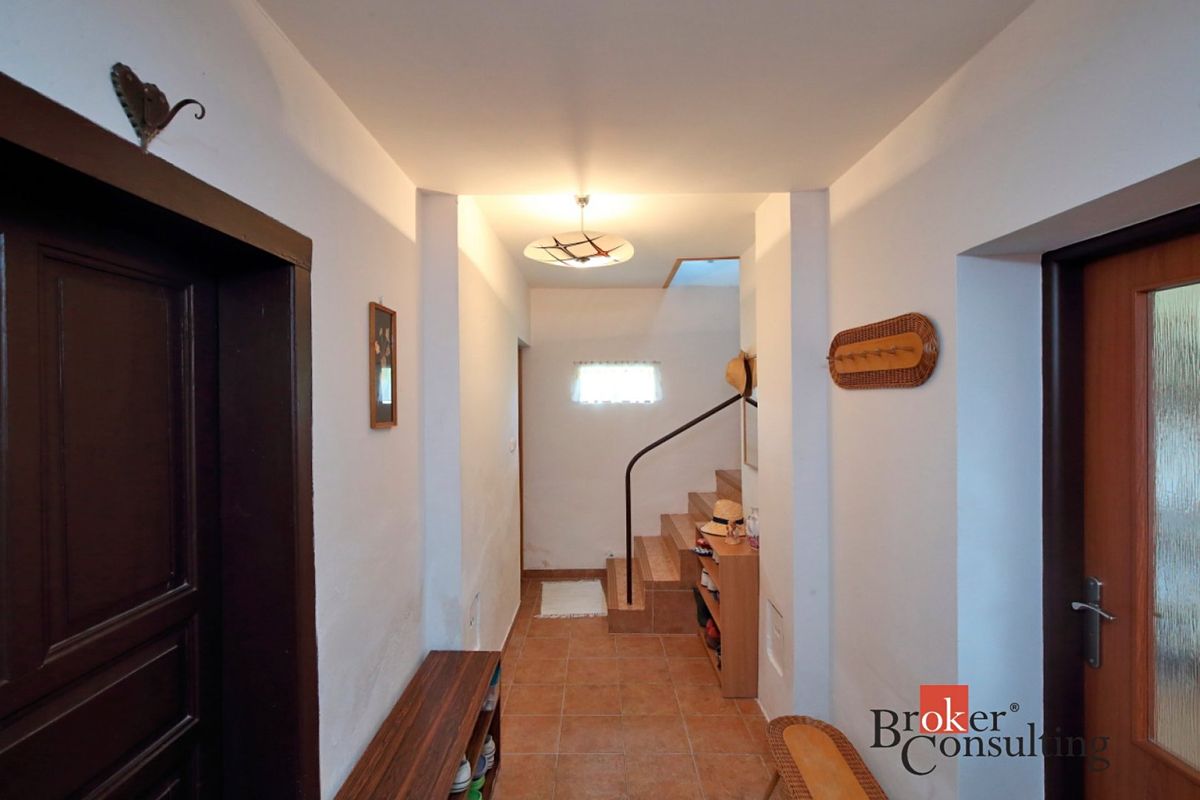 Prodej rodinného domu 158 m², pozemek 1356 m² thumbnail 11